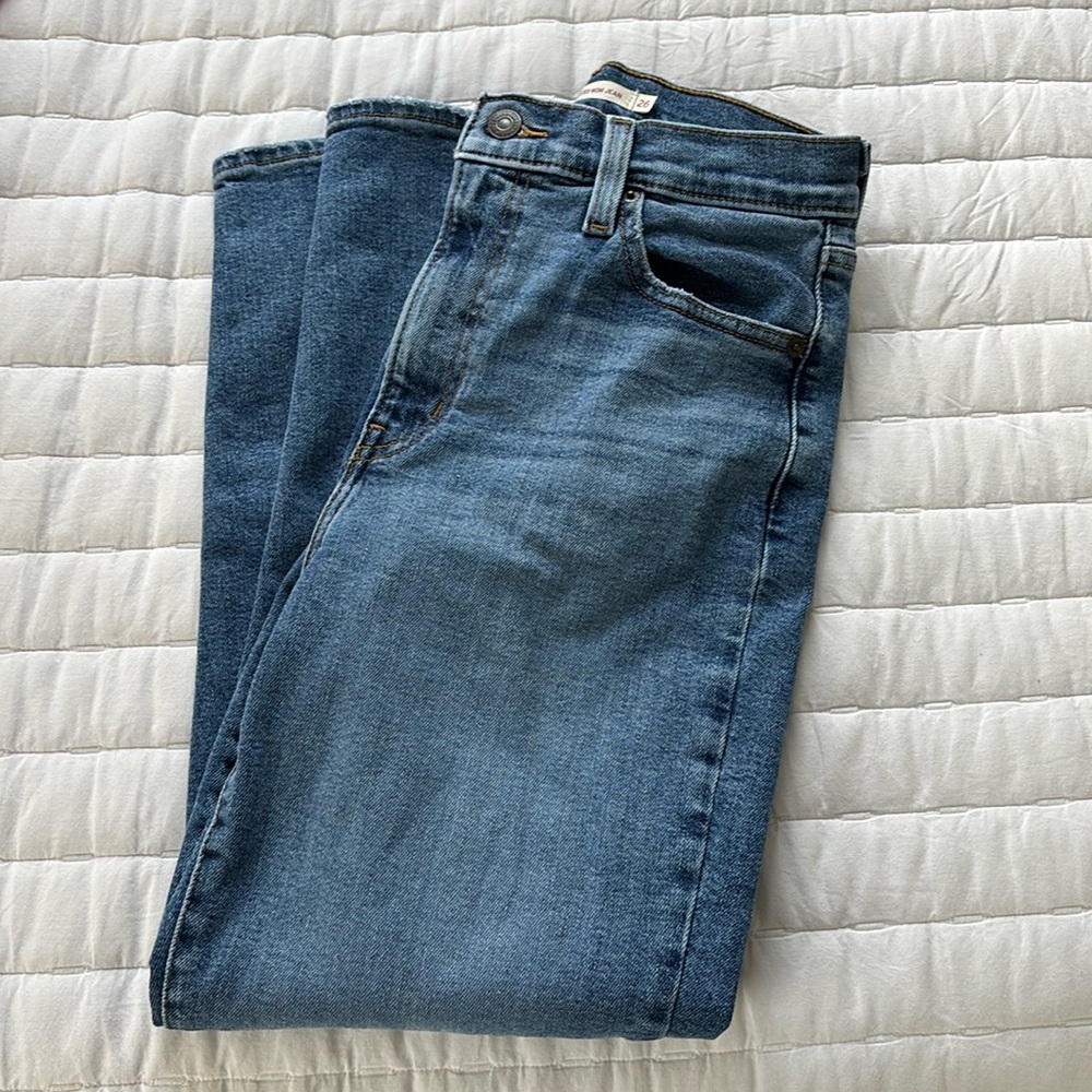 Levi’s High Waisted Mom Jeans